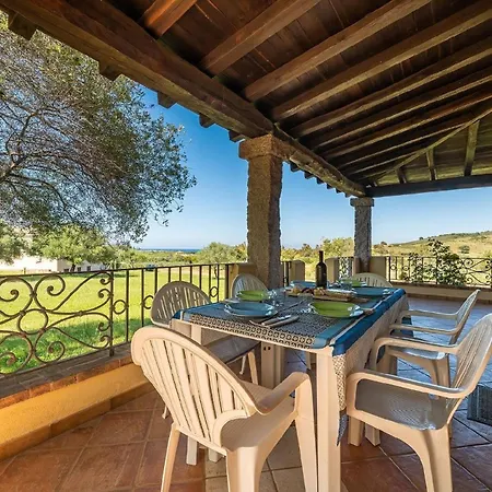 Charmante In Mit Grill Und Garten Appartamento Siniscola